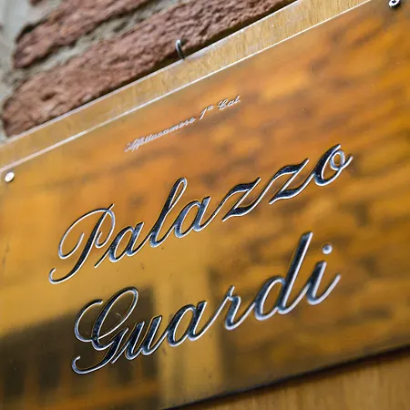 Palazzo Guardi 4* Венеция