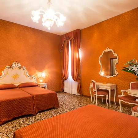 Palazzo Guardi 4*
