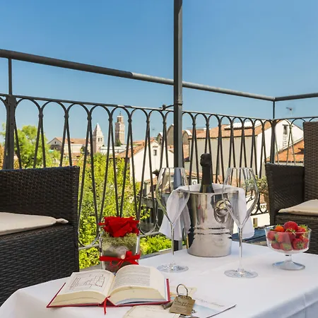 Affittacamere Palazzo Guardi 4*