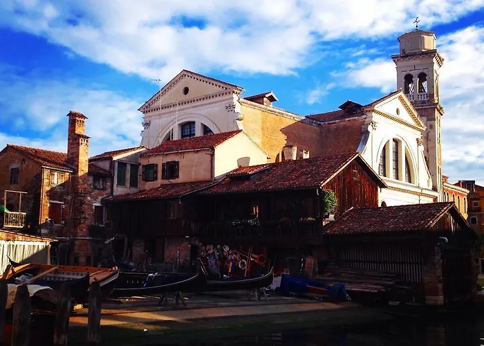 Affittacamere Palazzo Guardi 4*