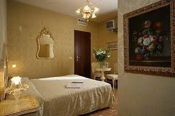 Palazzo Guardi 4*