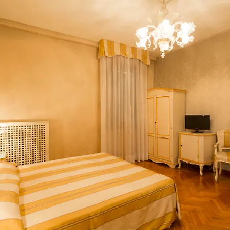 Palazzo Guardi 4*