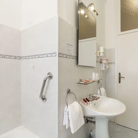 ゲストハウス パラッツォ グアルディ 4*