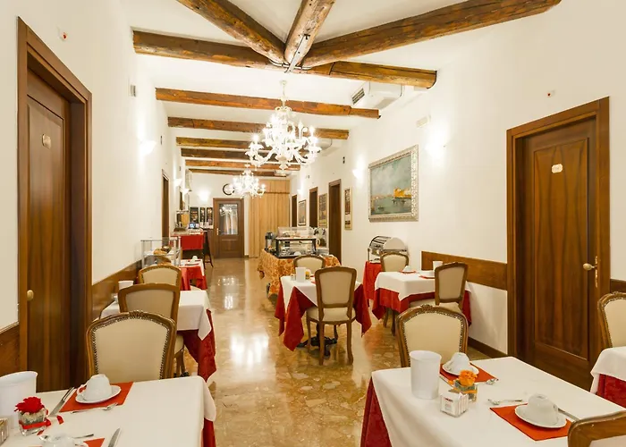 Palazzo Guardi 4*