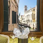 Palazzo Guardi Gasthuis 4*