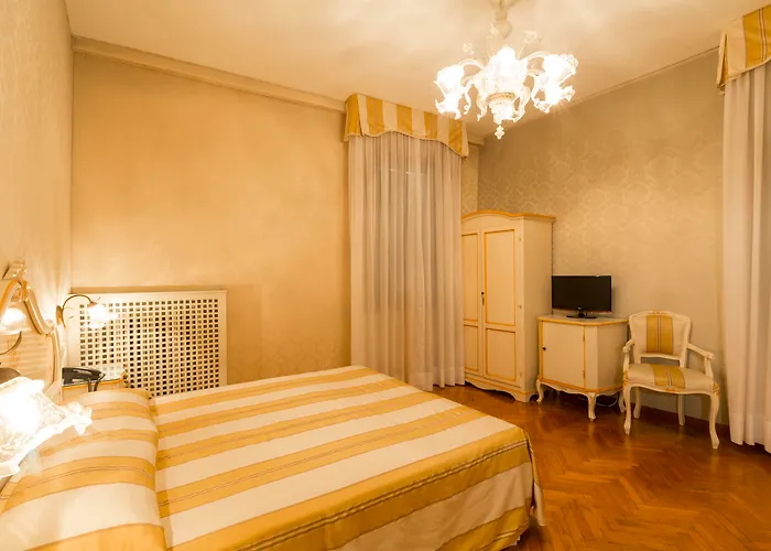 Palazzo Guardi 4*