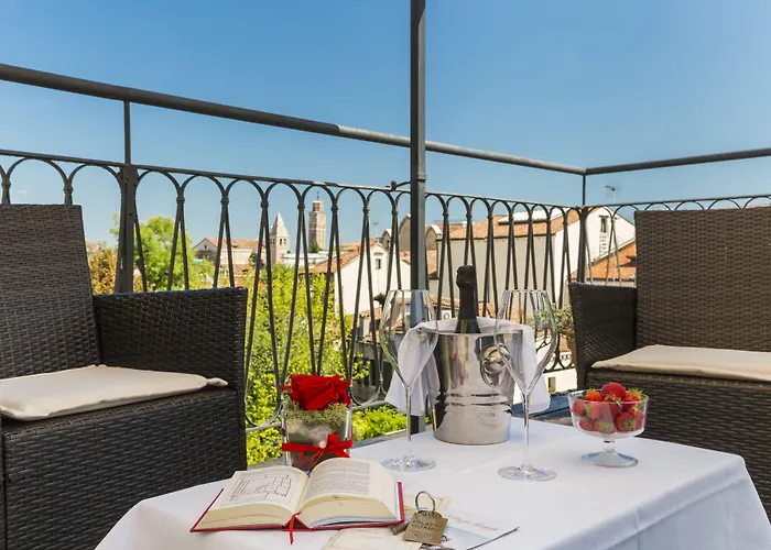 Pensión Palazzo Guardi 4*