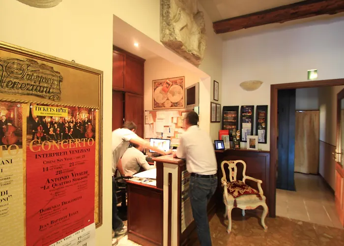 Palazzo Guardi Pensión 4*