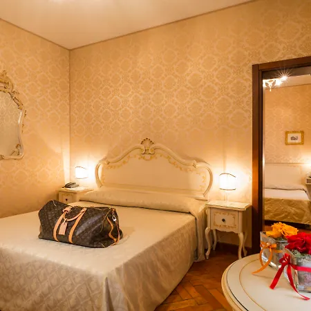 Palazzo Guardi Pensionat Venedig